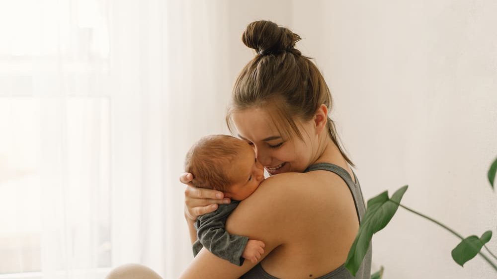 ¿Por qué cada vez más personas planean su maternidad y paternidad de forma distinta?